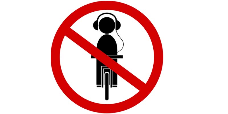 Нет катанию на велосипеде в наушниках
