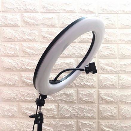 Кольцевая лампа диаметром 34 см ZD-340 черная