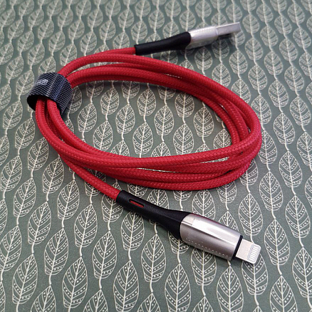 Кабель USB - Lightning для зарядки iPhone 2 м 1.5А плетеный Baseus Horizontal красный