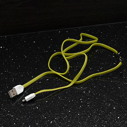 Кабель USB - Lightning для зарядки iPhone 1м 1А плоский Forever салатовый