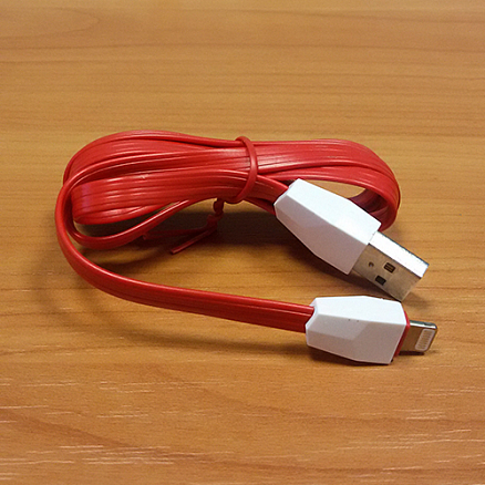 Зарядное устройство автомобильное с двумя USB входами 3.6A и Lightning кабелем Ldnio С301 белое