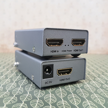 Удлинитель HDMI (HDMI Extender+ Splitter (разветвитель) на 2 порта) до 50 метров по витой паре Dtech DT-7009С с питанием