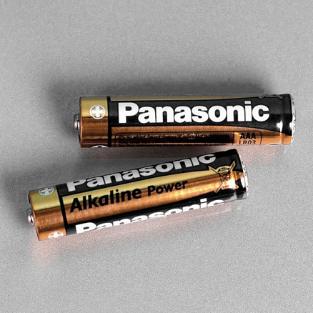Батарейка LR03 Alkaline (пальчиковая маленькая AAA) Panasonic Alkaline Power Аватар упаковка 4 шт.