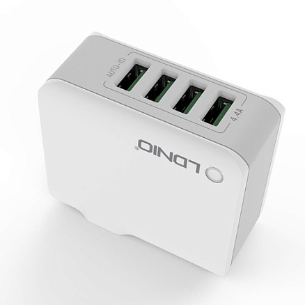 Зарядное устройство сетевое с четырьмя USB входами 4.4А Ldnio A4403 белое (с адаптерами)
