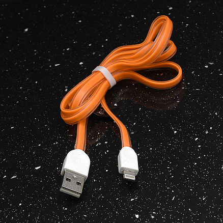 Кабель USB - Lightning для зарядки iPhone 1м 1А плоский Forever оранжевый