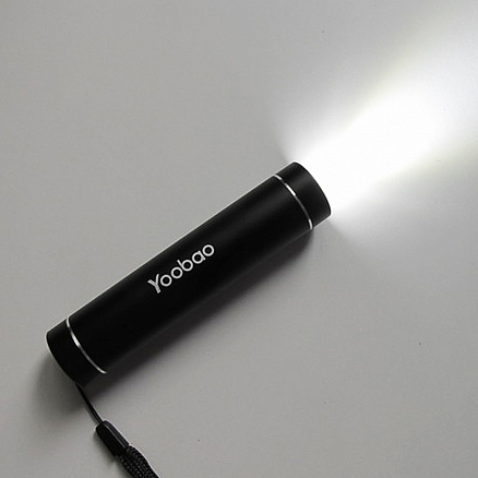 Внешний аккумулятор Yoobao Led Too компактный с фонариком 2500мАч (ток 1А) черный