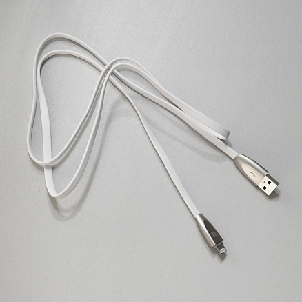 Кабель USB - Lightning для зарядки iPhone 1 м 2.1А плоский Rock Space Metal белый